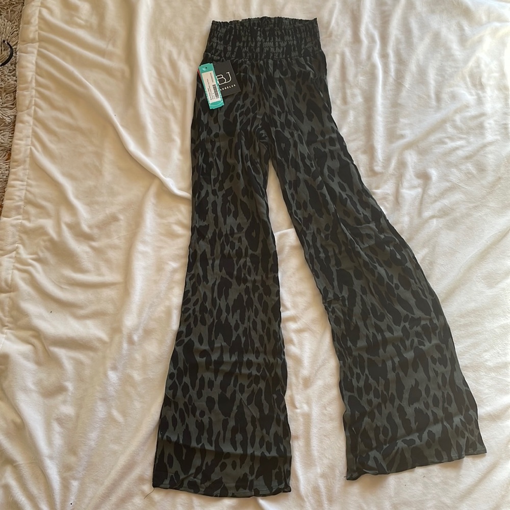 NWT Boom Boom jeans wide leg leopard pant small